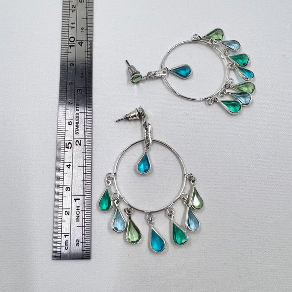 NWOT - Blue & Green Teardrop Beaded Silver Tone Chandelier Style Post Earrings - Picture 5 of 5